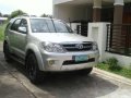 Toyota Fortuner G DIESEL alt montero innova strada hilux e v gls glx s-0