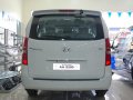 Brand New HYUNDAI Grand Starex with dual sunroof-2