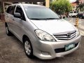 Toyota Innova 2010 Silver for sale-1