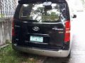 Hyundai Starex Gold 2011 AT Black For Sale -2