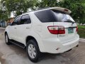 2009 ToyotaFortuner white color for sale -1