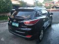 Clean Interior Hyundai Tucson 2010 AT For Sale-3