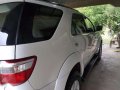 Toyota Fortuner 2010 4x2 AT White For Sale -4