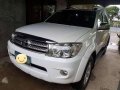 Toyota Fortuner 2010 4x2 AT White For Sale -1