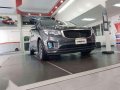 For sale 2017 Kia Grand Carnival-2