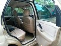 Ford Escape Xls Matic 2005 Beige For Sale -9