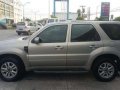 Ford Escape 2010 AT fresh for sale -1