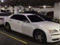 2011 Chrysler 300c 3.6 v6 pearlwhite for sale -5