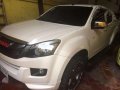Well Maintained Isuzu Dmax LS x-series 2015 For Sale-4