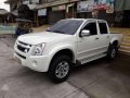 Isuzu Dmax LS 2010 AT top of the line for sale -0