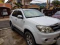 2006 Toyota Fortuner white color for sale -1