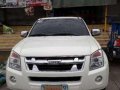 Isuzu Dmax LS 2010 AT top of the line for sale -2