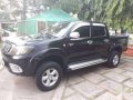 Toyota Hilux 2006 2.5 4x2 MT Black For Sale -1