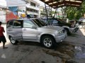 Suzuki Vitara 2000 AT Silver SUV For Sale -0