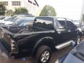 Toyota Hilux 2006 2.5 4x2 MT Black For Sale -9