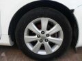 Toyota Corolla Altis E 2008 MT White For Sale -5