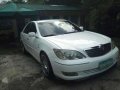 Toyota Camry 2.4V 2005 AT White For Sale -7