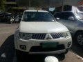 2010 Mitsubishi Montero GLS AT White For Sale -0