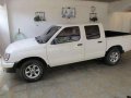 Nissan Frontier 2012 white for sale -5