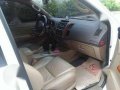 2009 Toyota Fortuner G Diesel 4x2 AT White For Sale -4