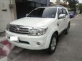 2009 Toyota Fortuner G Diesel 4x2 AT White For Sale -6