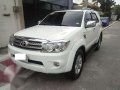 2009 Toyota Fortuner G Diesel 4x2 AT White For Sale -6