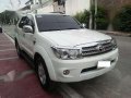 2009 Toyota Fortuner G Diesel 4x2 AT White For Sale -5