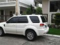 Ford Escape 2010 XLT AT White For Sale -9