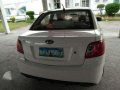 Fresh Kia Rio 2010 MT White Sedan For Sale -4