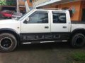 Isuzu Fuego 2000 for sale-0