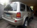 Well-maintained FORD ESCAPE XLT 2005 4x4 for sale-2