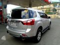 Impeccable Condition 2015 Isuzu MUX LS-A AT For Sale-8