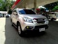 Impeccable Condition 2015 Isuzu MUX LS-A AT For Sale-10