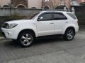 Toyota Fortuner Vvti Gas 2007 White For Sale -2