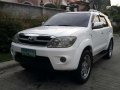 Toyota Fortuner Vvti Gas 2007 White For Sale -8