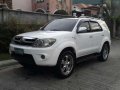Toyota Fortuner Vvti Gas 2007 White For Sale -7
