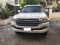 Super Fresh 2018 Toyota Land Cruiser 200 DSL For Sale-5