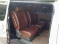 Toyota Hiace Super Grandia 3.0 5L MT White For Sale -3