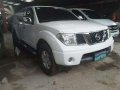 2013 Nissan Navara 4x4 MT White For Sale -1