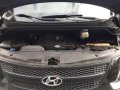 Hyundai Grand Starex Gold GL 2012 MT Black For Sale -2