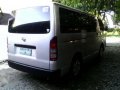 Toyota Hiace Commuter 2006 2.5 MT Silver For Sale -2