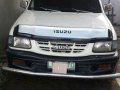 Isuzu Fuego 2000 white for sale-0