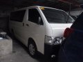 Good as new Toyota Hiace 2015 COMMUTER M/T for sale in Metro Manila-3