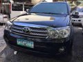 Toyota Fortuner 2011 Gas AT Black For Sale -7