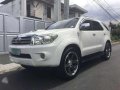 2010 Toyota Fortuner V 4x4 AT White For Sale -5