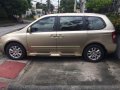 Well-kept Kia Carnival 2009 for sale in Metro Manila-3