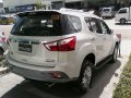 Isuzu MU-X 2017 for sale-4