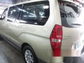 Well-maintained 2009 Hyundai Starex for sale-3