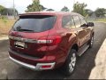 Ford Everest 2016 red for sale-2
