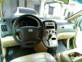 Hyundai Starex 2010 2.5-liter diesel automatic for sale-2